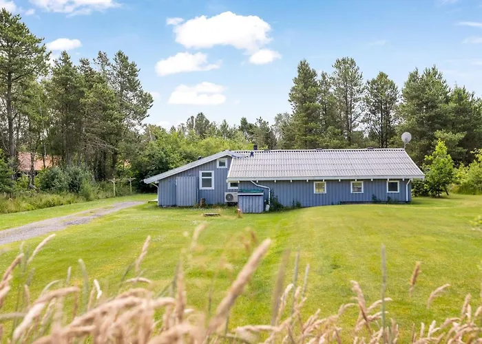 Tabithe - 500m From The Sea By Interhome *